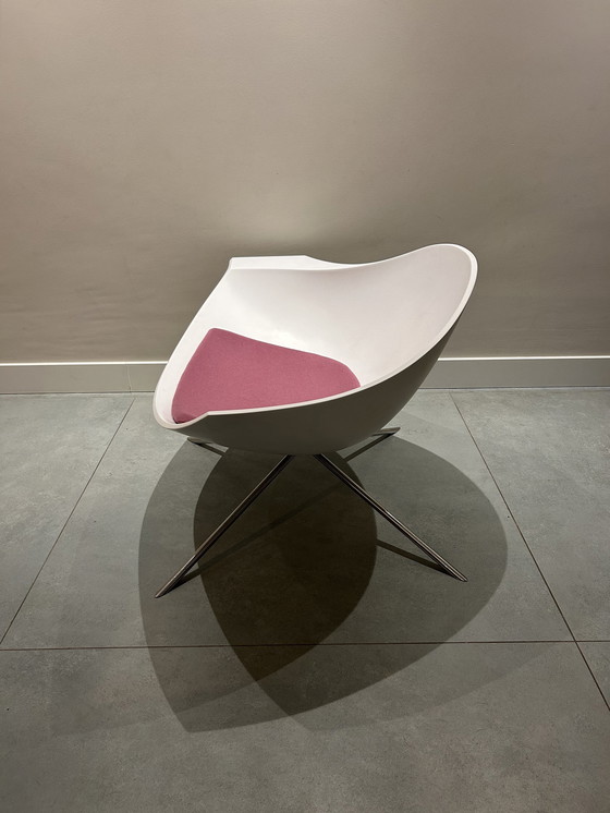 Image 1 of 2x Artifort Low Lotus Lounge Chair