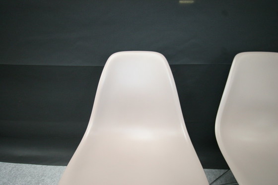 Image 1 of 3x Vitra DSR stoelen