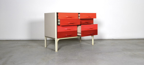 Image 1 of Raymond Loewy dressoir