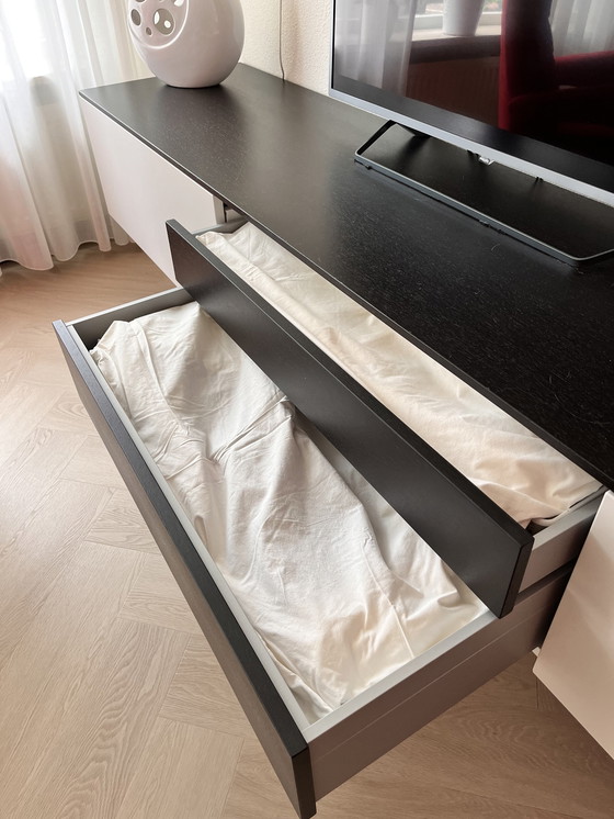 Image 1 of Dressoir karat