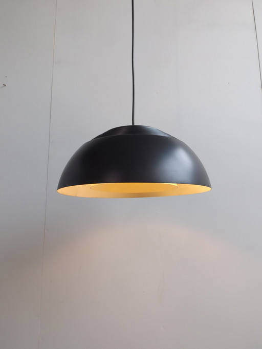 Arne Jacobsen AJ Royal hanglamp Louis Poulsen