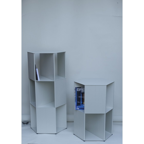 Image 1 of Hexagon, Vrijstaande Kast, Ontwerp Nendo, Grijswit 107 cm Hoog