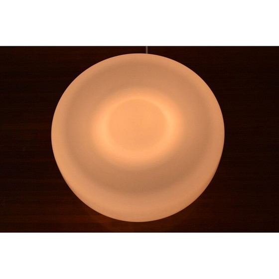 Image 1 of Mid-eeuwse wandlamp van melkglas en metaal, Tsjecho-Slowakije 1970