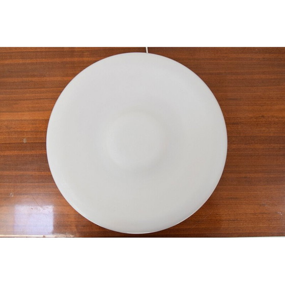 Image 1 of Mid-eeuwse wandlamp van melkglas en metaal, Tsjecho-Slowakije 1970