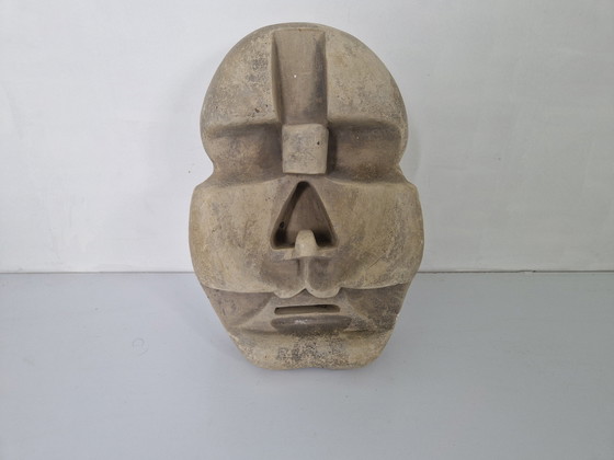 Image 1 of Brutalistische Stenen Masker