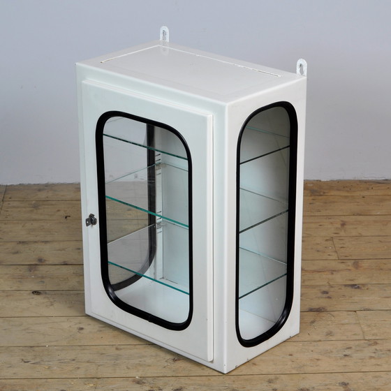 Image 1 of Vintage medicijnkastje