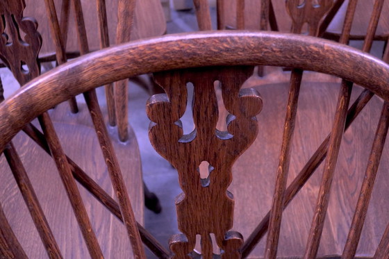 Image 1 of Set van 6 Mid Century massief eiken Windsorstoelen met lenderugleuning, 1960S