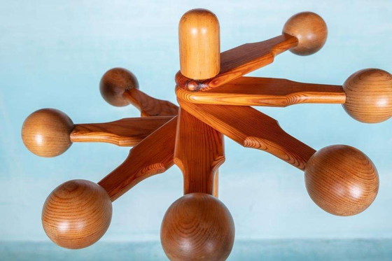 Image 1 of Space age 70s kapstok Pine, minimalist coat rack organic