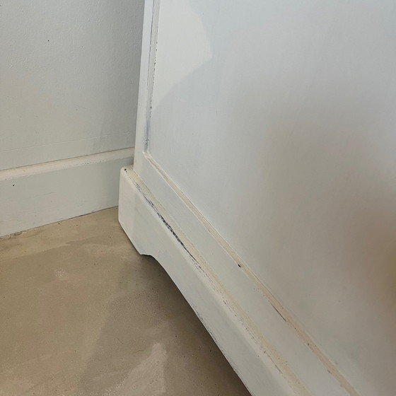 Image 1 of Witte Antieke Ladenkast