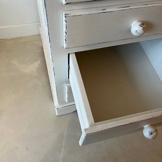 Image 1 of Witte Antieke Ladenkast