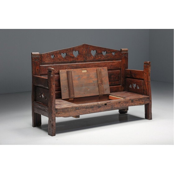 Image 1 of Vintage gebeeldhouwde bank met opbergruimte
