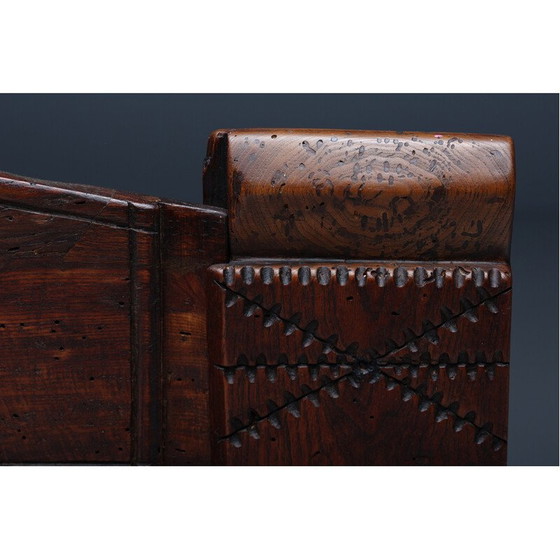 Image 1 of Vintage gebeeldhouwde bank met opbergruimte