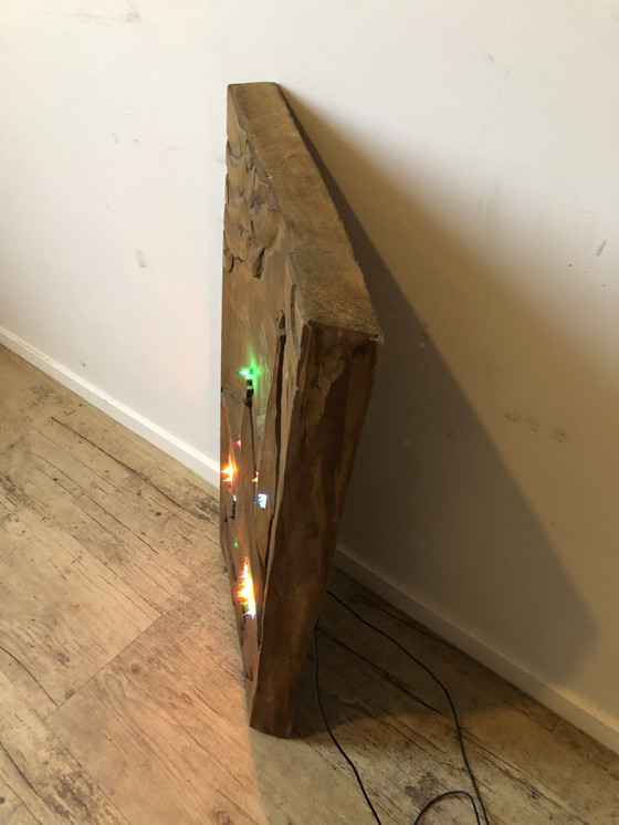 Image 1 of Uniek Vintage 3D Houtsnijwerk - Kerk Met Verlichting - 67 X 33 X 6