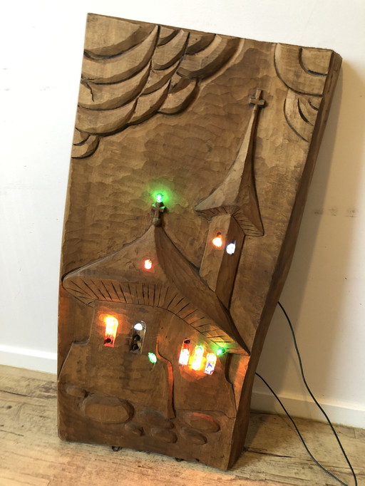 Uniek Vintage 3D Houtsnijwerk - Kerk Met Verlichting - 67 X 33 X 6