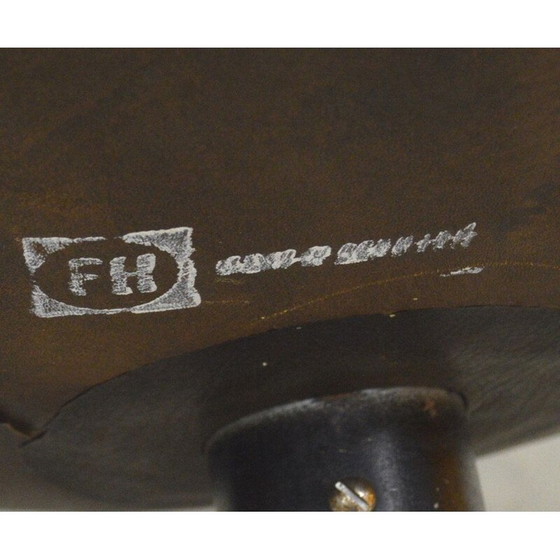 Image 1 of Vintage eierstoel bekleed met bruin leer door Arne Jacobsen voor Fritz Hansen, 1958