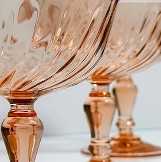 Image 1 of 6 Vintage Champagne Schalen Roze Luminarc Swirl Glazen Arcoroc Drinkglas Rosalin jaren 80 Frankrijk