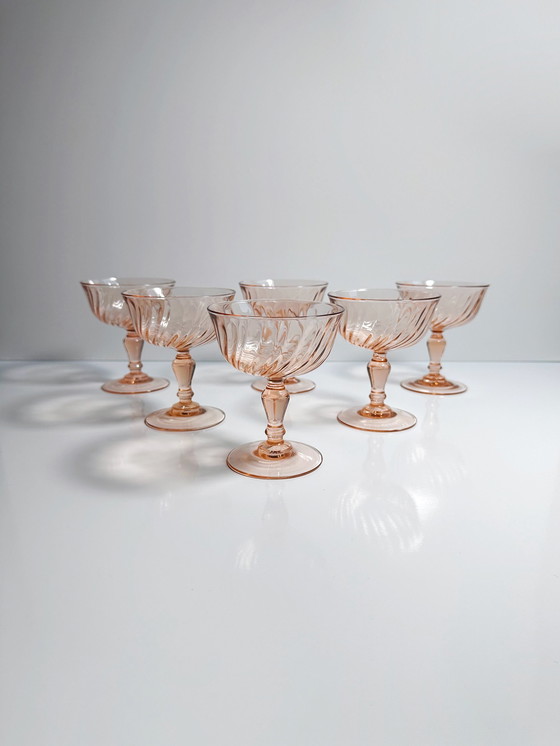 Image 1 of 6 Vintage Champagne Schalen Roze Luminarc Swirl Glazen Arcoroc Drinkglas Rosalin jaren 80 Frankrijk