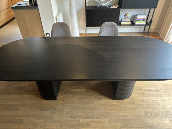 Image 1 of Gubi Moon eettafel