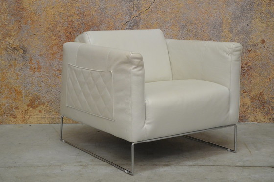 Image 1 of Gebroken witte leren Italiaanse design fauteuil van Natuzzi