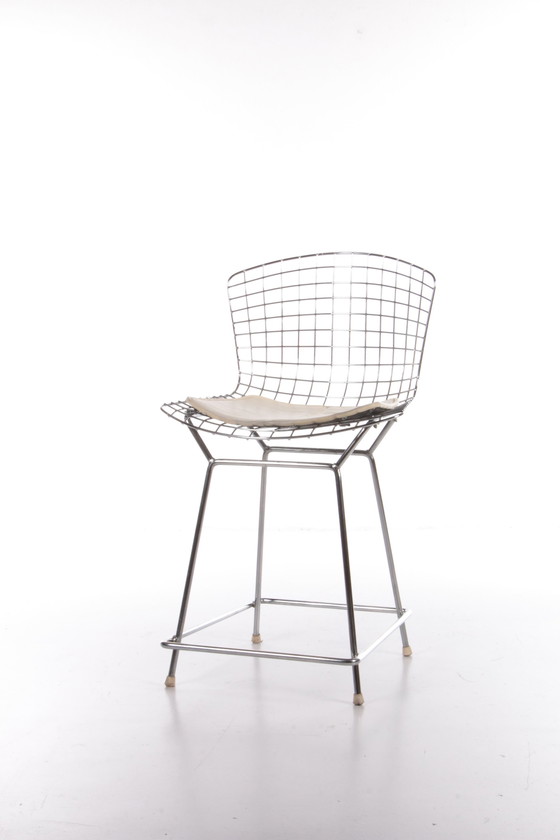 Image 1 of Knoll Bertoia Barkruk met mooi orgineel kussentje,1970