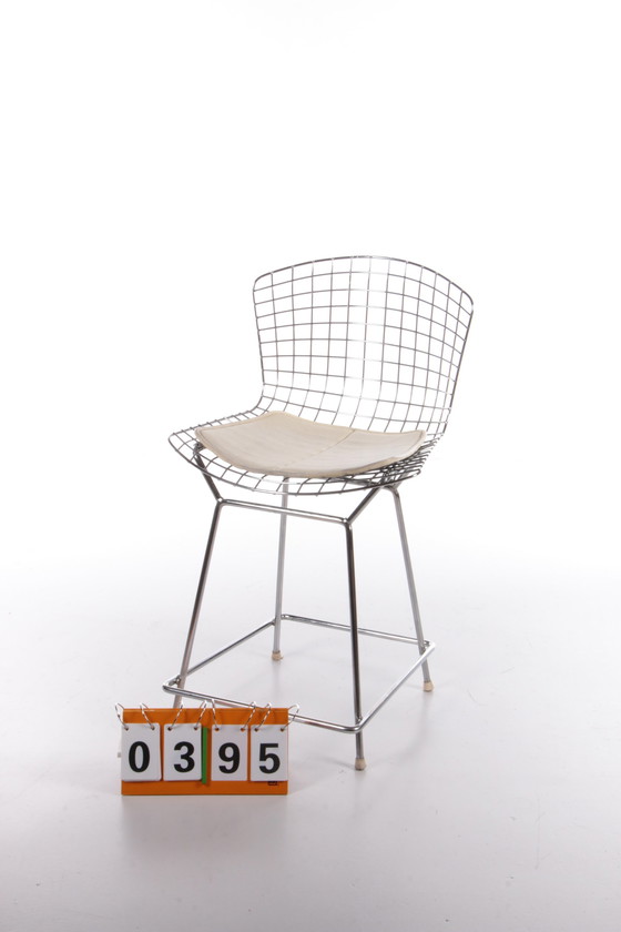 Image 1 of Knoll Bertoia Barkruk met mooi orgineel kussentje,1970