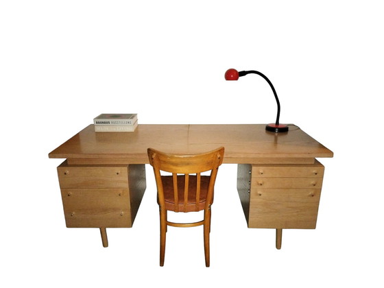 Image 1 of Vintage Eikenhouten Directie Bureau 