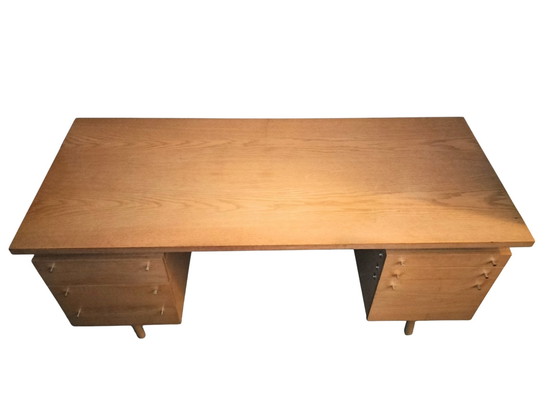 Image 1 of Vintage Eikenhouten Directie Bureau 