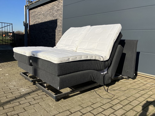 Luxe Auping Kiruna Boxspring, Volledige Electrische Bodems (2-Motorig), Inclusief Matrassen En Toppers