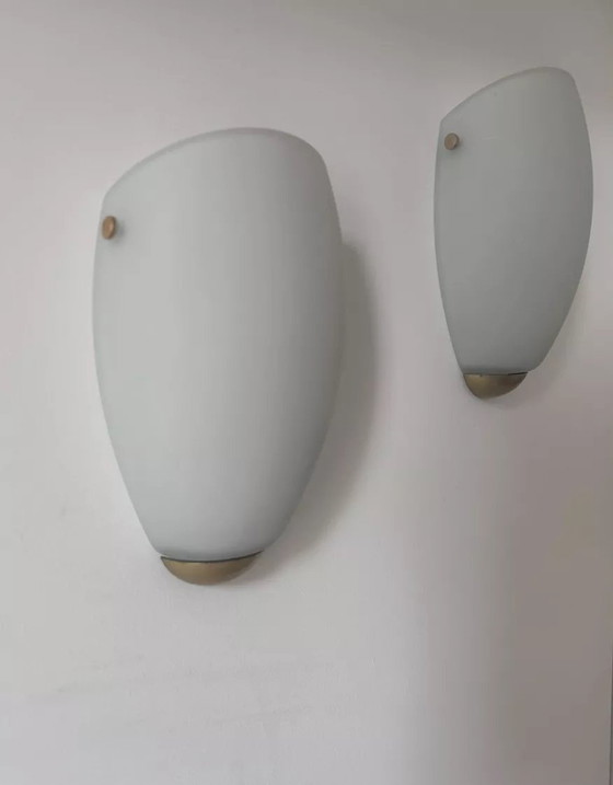 Image 1 of 2X Vintage wandlamp, opaline glas en messing, Zweden 1970