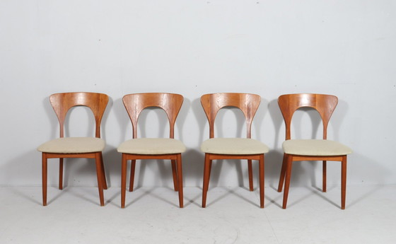 Image 1 of Set van 4 stoelen/eetkamerstoelen van Niels Koefoed, model: 'Peter', teakhout, Denemarken, jaren 1960