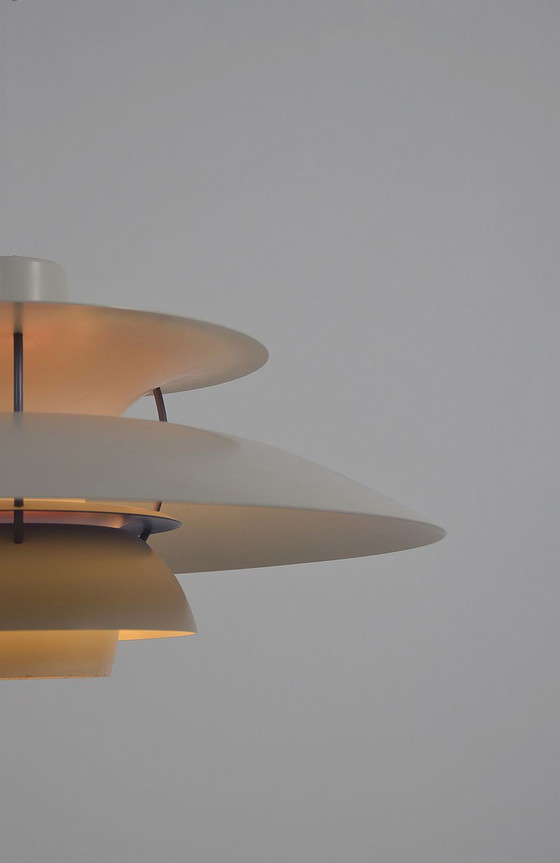 Image 1 of Deense hanglamp 'PH5' door Poul Henningsen voor Louis Poulsen