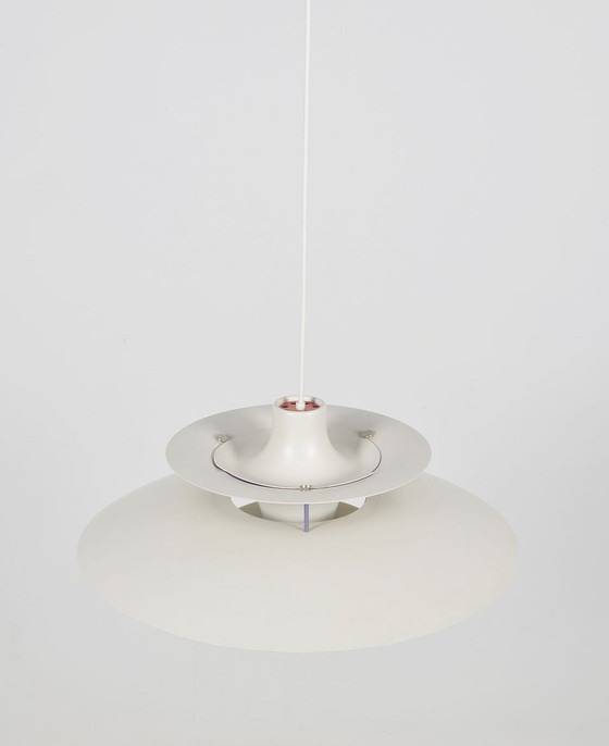 Image 1 of Deense hanglamp 'PH5' door Poul Henningsen voor Louis Poulsen