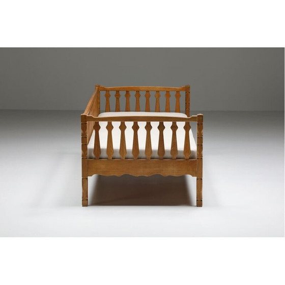 Image 1 of Vintage bed van hout en stof, Frankrijk 1950