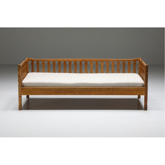 Image 1 of Vintage bed van hout en stof, Frankrijk 1950