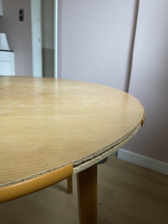 Image 1 of Ronde Vintage Tafel ( Opknapper)