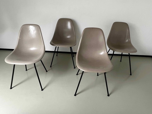 4 x Herman Miller-Charles & Ray Eames  chairs