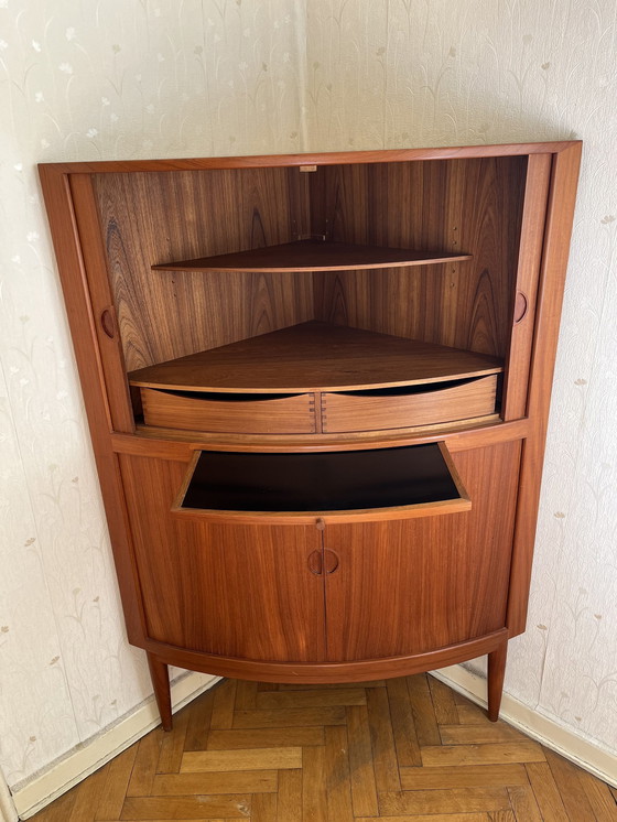 Image 1 of Vintage hoekkast in teak / Deens ontwerp / 1960 / Mid Century