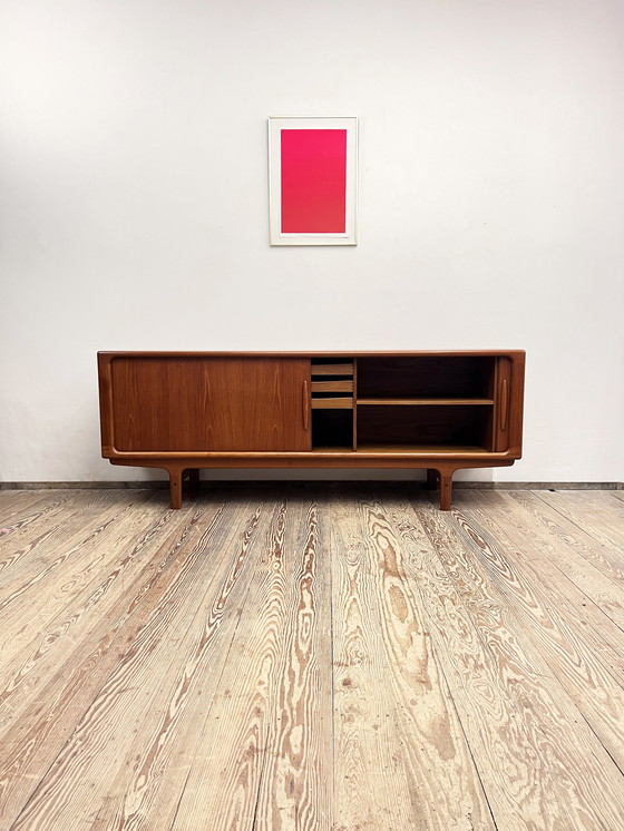 Image 1 of Mid Century Modern Deens dressoir in teak met jaloeziedeuren van Dyrlund, Denemarken