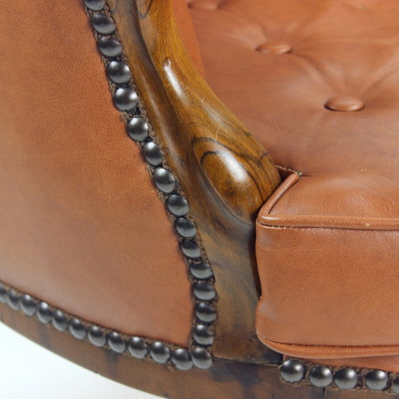 Image 1 of Vintage fauteuil in cognac en walnotenleer, Tsjecho-Slowakije 1940
