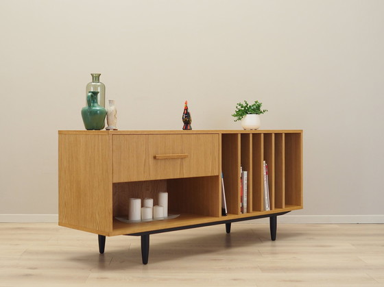 Image 1 of Platenkast, Scandinavisch ontwerp