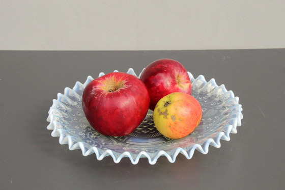 Image 1 of Antieke opaal glazen plaat