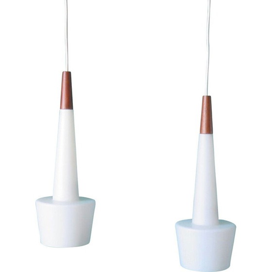 Image 1 of Paar vintage opaline en teakhouten hanglampen van "Horn", Denemarken 1955