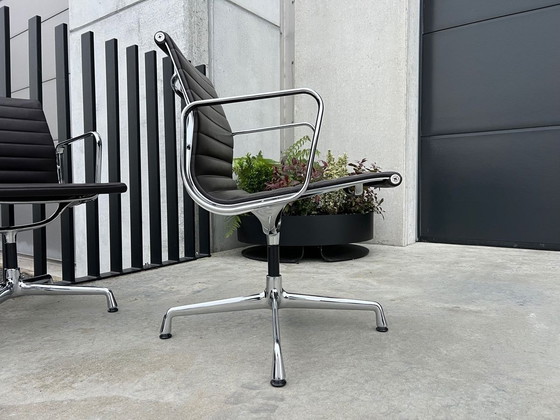 Image 1 of 3X Vitra Eames Ea108 Lederen Stoelen