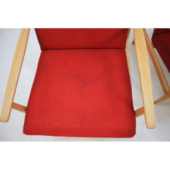 Image 1 of Paar vintage fauteuils in rode stof en eiken, Tsjechië 1960