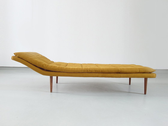 Image 1 of Modernistisch daybed van Dřevopodnik Holešov, Tsjechië jaren 1930