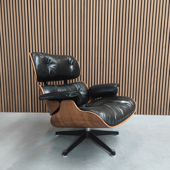 Image 1 of Vitra Eames Lounge chair + Ottoman