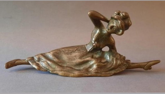 Image 1 of Zeldzaam bronzen erotisch "La Goulue" 1900