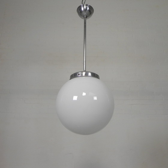 Image 1 of Art Deco Hanglamp Met Witte Bol, Jaren 30