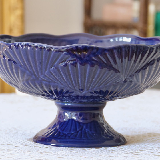 Image 1 of Antieke grote kobalt schelp reliëf fruitschaal