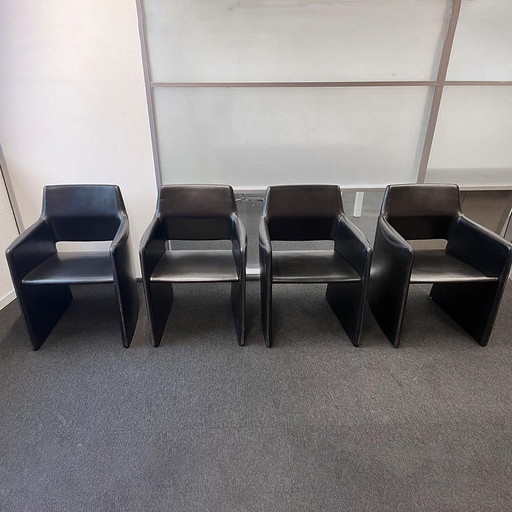 Set Van 4 Arper Corte Fauteuil